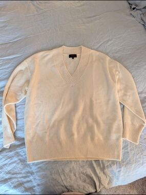 Quince 100% Mongolian Cashmere Oversized V-neck Sweater Small PaleCustard Yellow